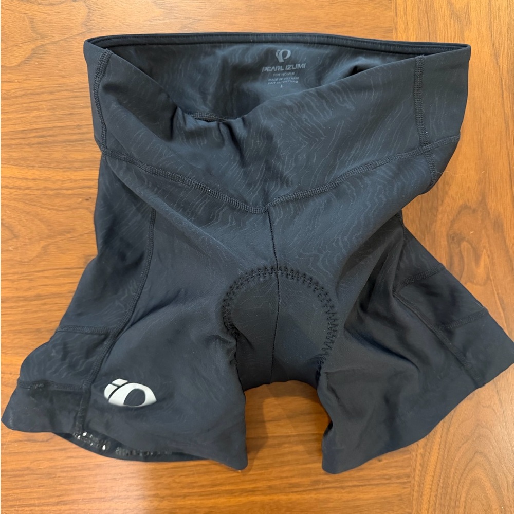 Pearl Izumi Women's Black Padded Bike Shorts